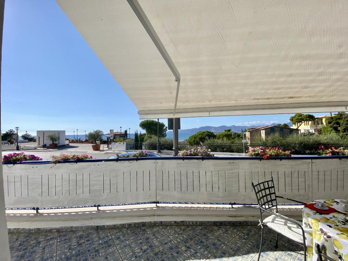 Holidaycasa Mike - Con Terrazzo Vista Mare Sperlonga Exterior foto